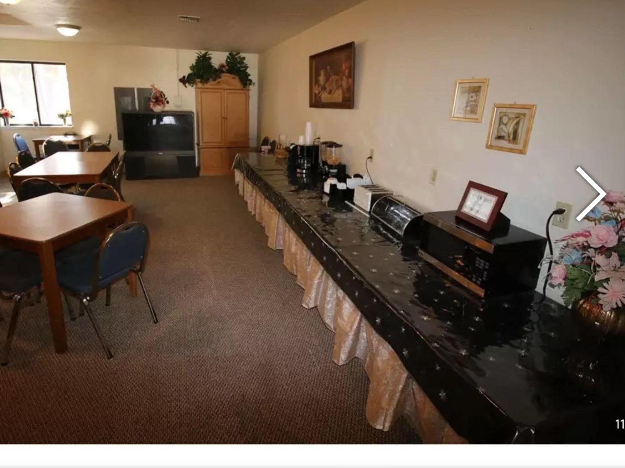 Coronado Motel & Rv Park Lindsborg Dış mekan fotoğraf