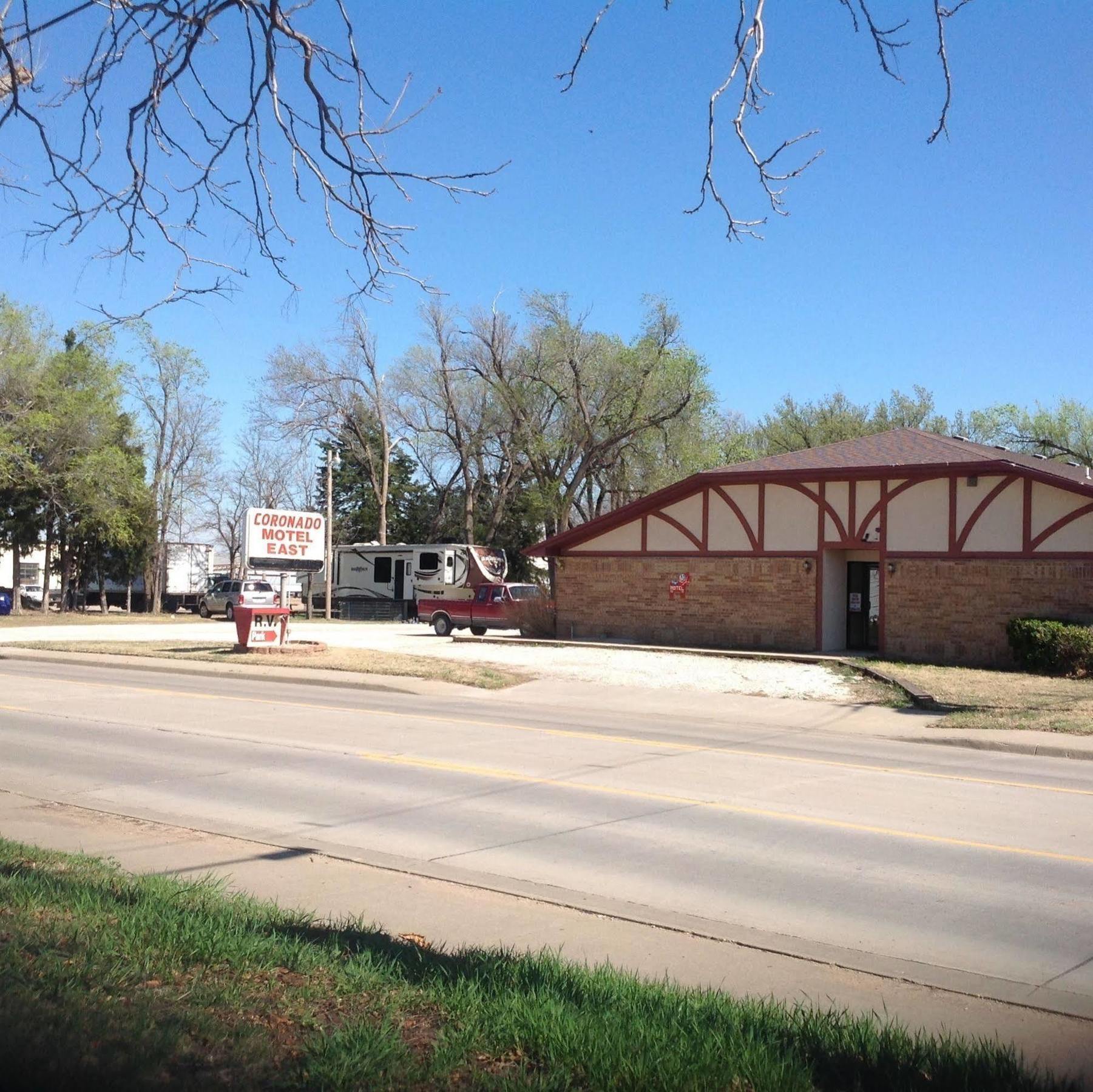 Coronado Motel & Rv Park Lindsborg Dış mekan fotoğraf