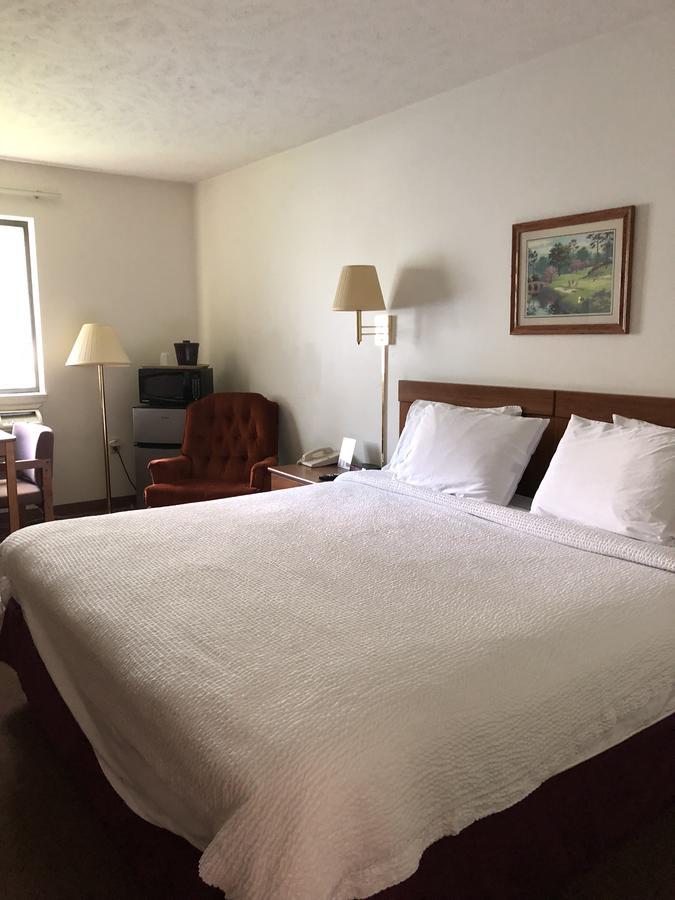 Coronado Motel & Rv Park Lindsborg Dış mekan fotoğraf
