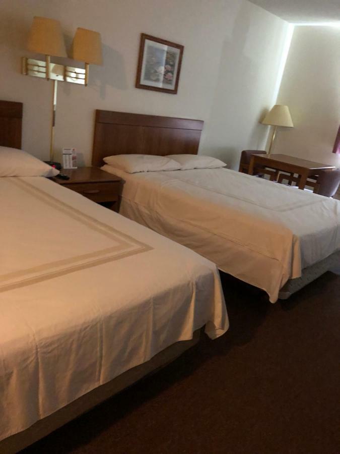 Coronado Motel & Rv Park Lindsborg Dış mekan fotoğraf